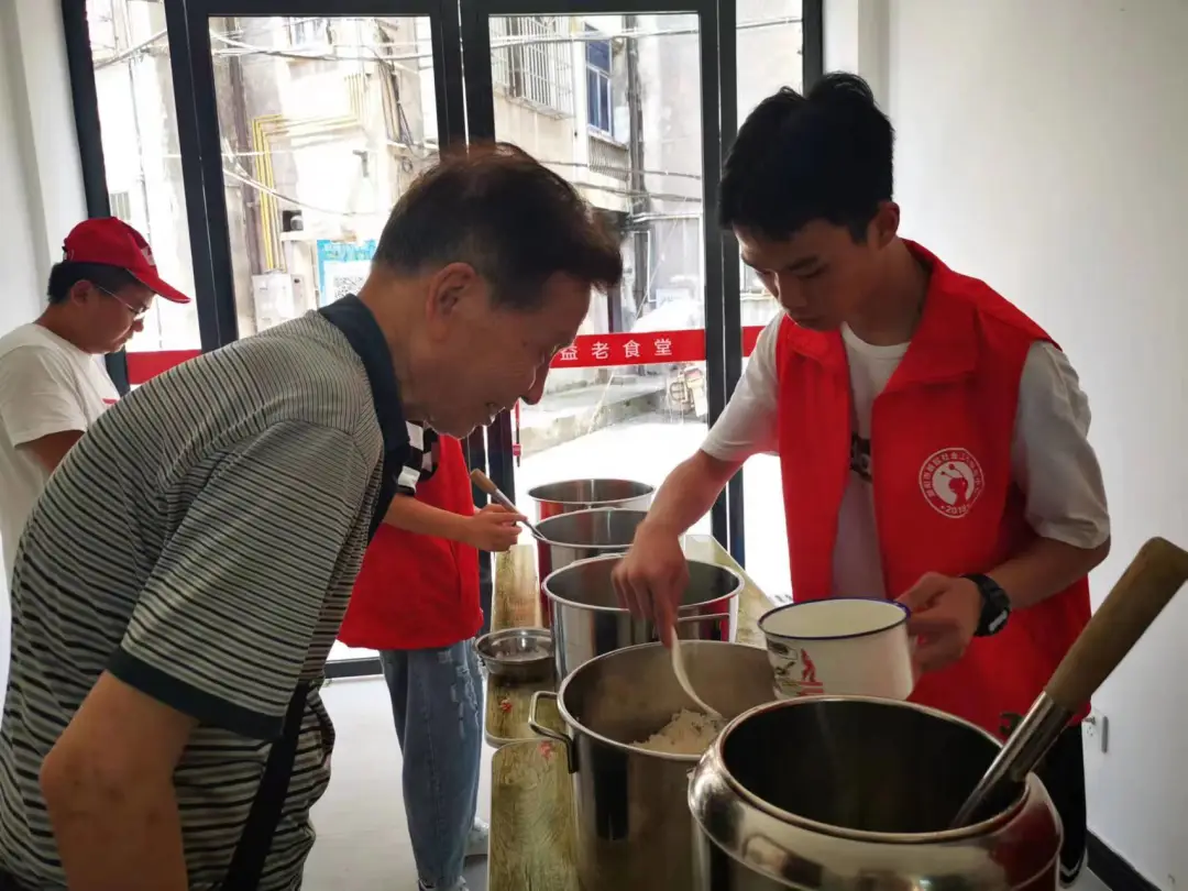 学习雷锋精神 争做时代少年