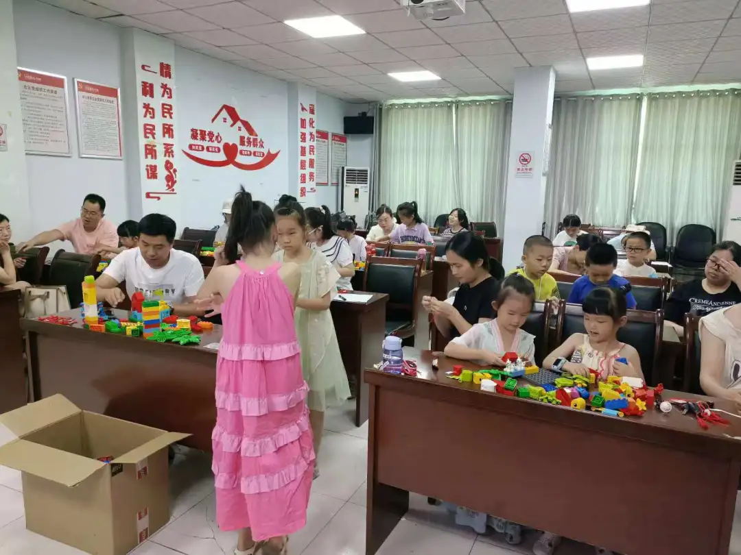 童年趣事 拼凑美好